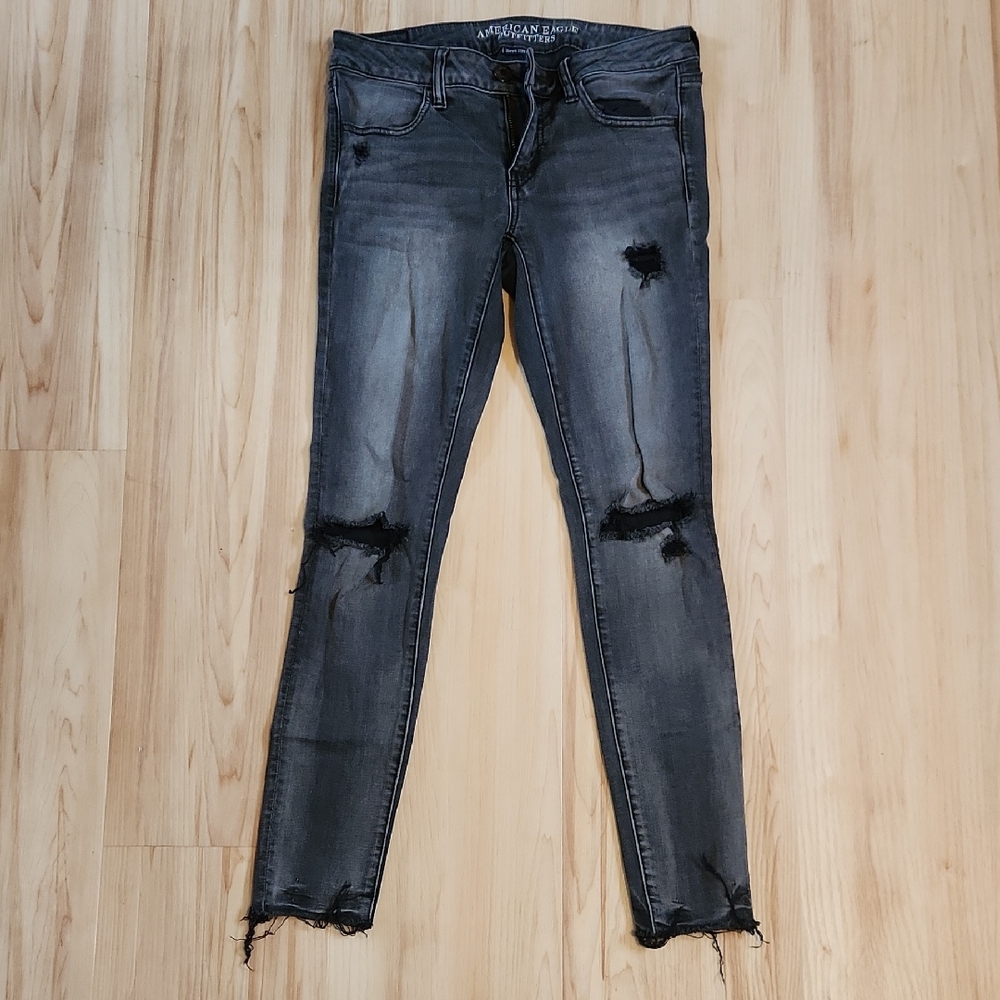 American Eagle Outfitters Women's Gray Distressed Skinny Jeans